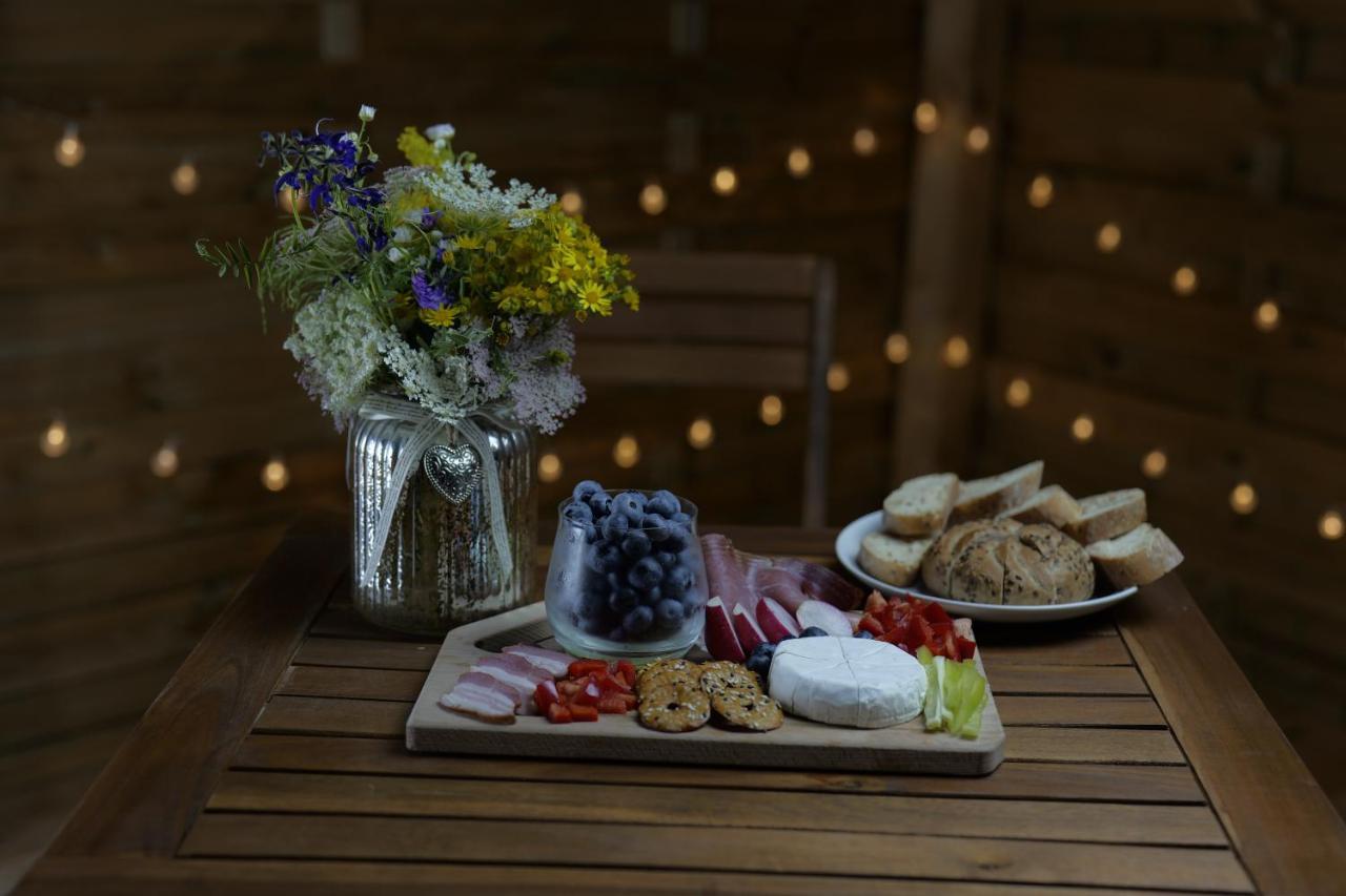 Dolny Kamenec Glamping Resort מראה חיצוני תמונה