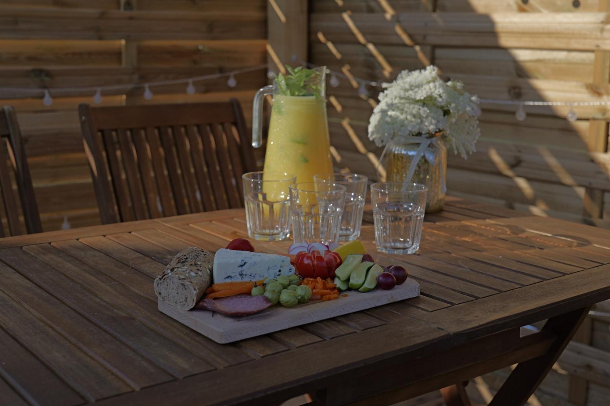Dolny Kamenec Glamping Resort מראה חיצוני תמונה